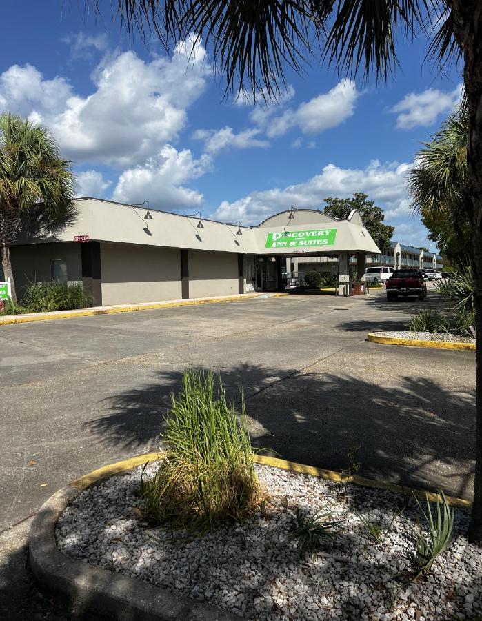 Discovery Motel 2*