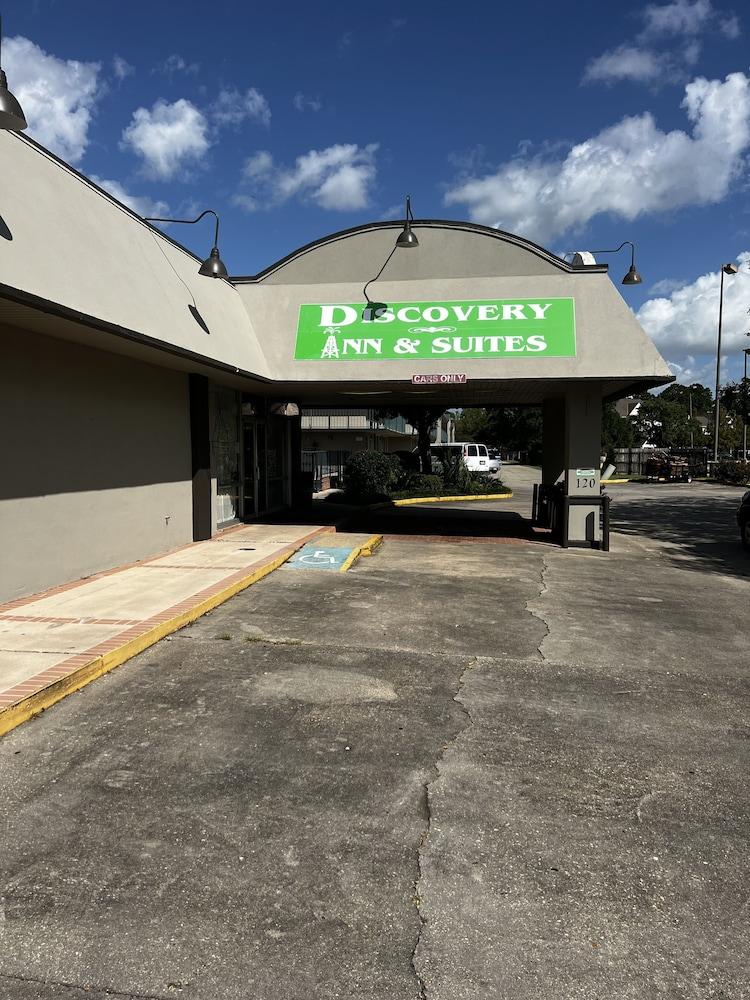 Motel Discovery 2*